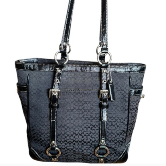 Coach Handbags - COACH BLACK SIGNATURE GALLERY TOTE VINTAGE